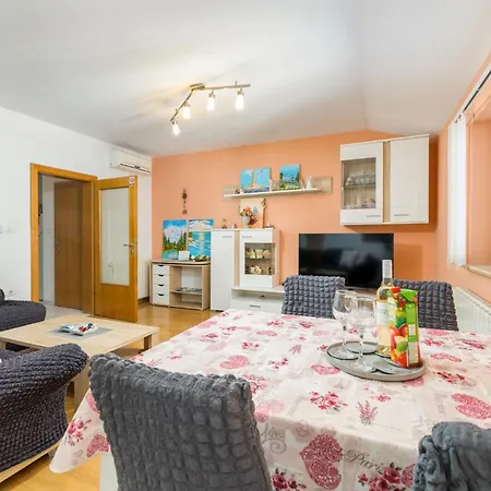 Eda 1873 Apartamento